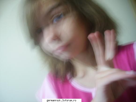 Cryss:d - je mai greu intzelege.. Babuinaaaa - Pictures With Us^^